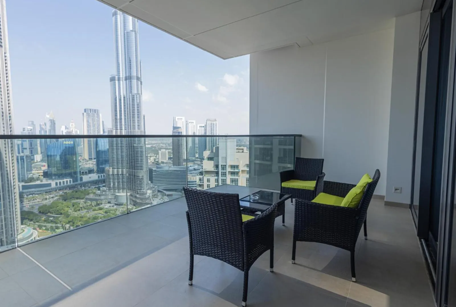 Mh - Act Tower - Downtown - Burj View 3Bhk -Ref4001 Apartment Dubai
